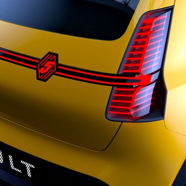 Heckleuchte mit Luftklappe – Renault R5 E-Tech elektrisch Prototyp