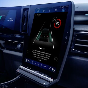 Renault Rafale Hybrid E-Tech – aktive Fahrerassistenz